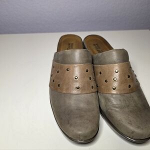 Noat Women's Studdes Gray and Tan Slip-On Shoes Size 36 (5)
